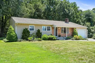 195 Murphy Ln, Chicopee, MA 01020 - Photo 3