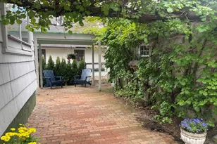 7 Somerset St, Worcester, MA 01609 - Photo 13
