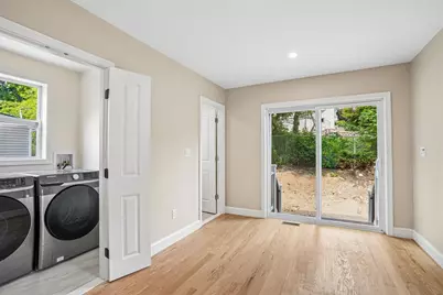 559 Winthrop St, Medford, MA 02155 - Photo 13