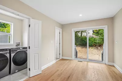 559 Winthrop St, Medford, MA 02155 - Photo 13