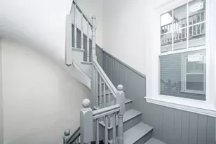 39 Perry St, Brookline, MA 02445 - Photo 5