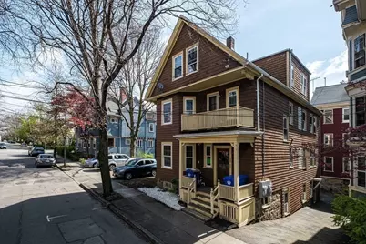 39 Perry St #1, Brookline, MA 02445 - Photo 3