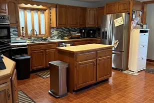 359 Mishawum Rd, Woburn, MA 01801 - Photo 3