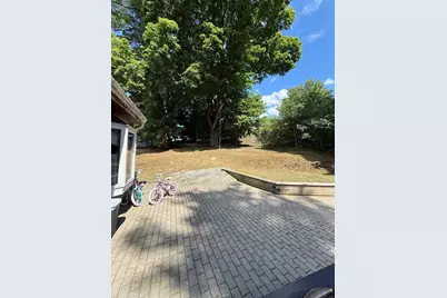 359 Mishawum Rd, Woburn, MA 01801 - Photo 13