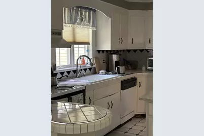 437 North Washington St #1, North Attleboro, MA 02760 - Photo 3