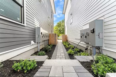 327 Alewife Brook Pkwy #B, Somerville, MA 02144 - Photo 41