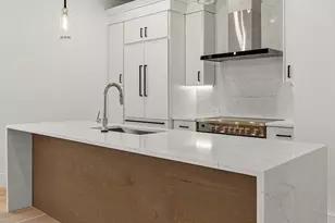 327 Alewife Brook Pkwy, Somerville, MA 02144 - Photo 9