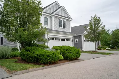 4 Strauss Ln #4, Framingham, MA 01701 - Photo 1