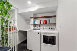 1504 Centre St, Boston, MA 02131 - Photo 27