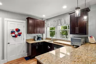 1504 Centre St, Boston, MA 02131 - Photo 21