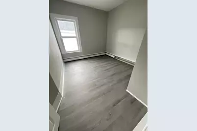 2 Grove St, Haverhill, MA 01832 - Photo 7