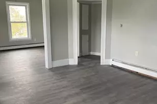 2 Grove St, Haverhill, MA 01832 - Photo 5