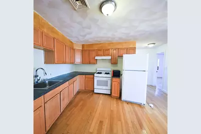 321 Essex #2A, Lynn, MA 01902 - Photo 3