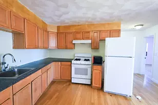 321 Essex, Lynn, MA 01902 - Photo 3