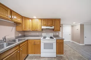 42 S Main St, Uxbridge, MA 01569 - Photo 33