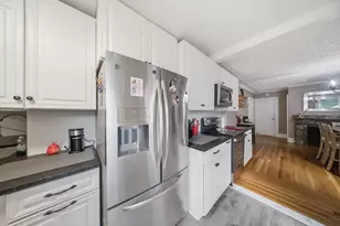 42 S Main St, Uxbridge, MA 01569 - Photo 19