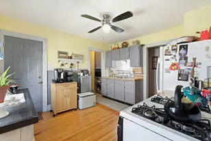 17-19 Howes St, Springfield, MA 01118 - Photo 7