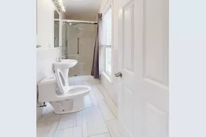 21 Clifton St, Worcester, MA 01610 - Photo 25