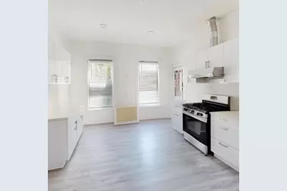 21 Clifton St, Worcester, MA 01610 - Photo 5