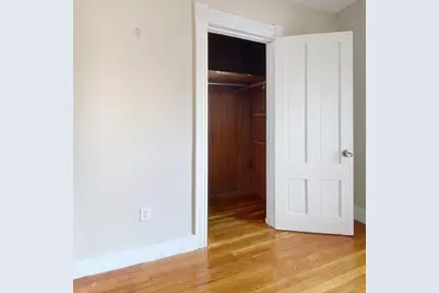 21 Clifton St, Worcester, MA 01610 - Photo 9