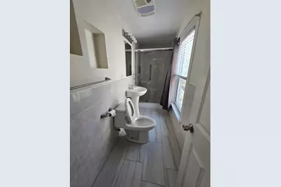 21 Clifton St, Worcester, MA 01610 - Photo 35