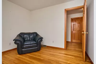 28 Admiral Street, Easthampton, MA 01027 - Photo 17