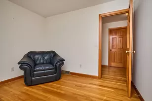 28 Admiral St, Easthampton, MA 01027 - Photo 17