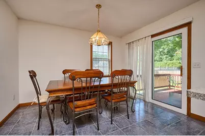 28 Admiral Street, Easthampton, MA 01027 - Photo 5