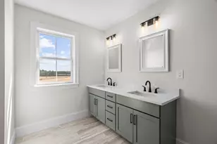 32 Titicut Ave, Bridgewater, MA 02324 - Photo 29