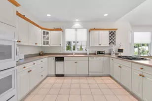 14 Glenneagle Dr, Mashpee, MA 02649 - Photo 11