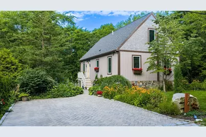 104 Fir St, Fairhaven, MA 02719 - Photo 1