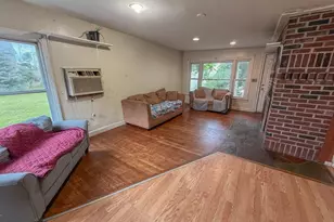 32 Oliver St, Lowell, MA 01854 - Photo 3