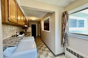 180 Applewood Dr, Chicopee, MA 01022 - Photo 9