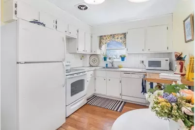 100 Summer St #2-3, Watertown, MA 02472 - Photo 5