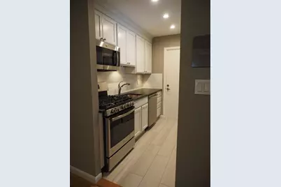 10 Longwood Dr #10, Andover, MA 01810 - Photo 7