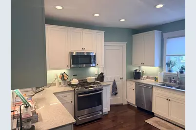 147 Manthorne Rd #2, Boston, MA 02132 - Photo 3