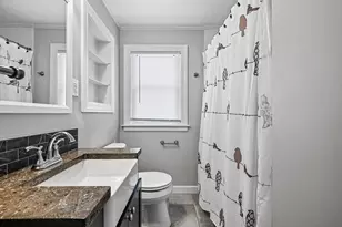 42 E Main St, Gloucester, MA 01930 - Photo 11