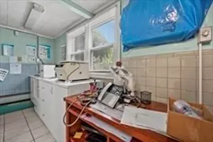 577 Grove, Worcester, MA 01605 - Photo 25