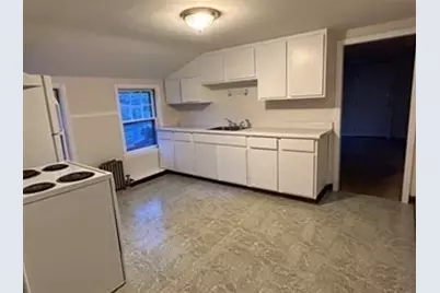 11 Edgewood St #3, Worcester, MA 01602 - Photo 5