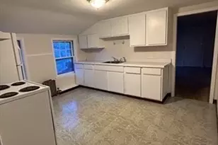 11 Edgewood St, Worcester, MA 01602 - Photo 5