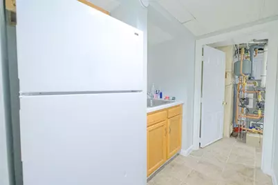 33 Brookings St, Medford, MA 02155 - Photo 23