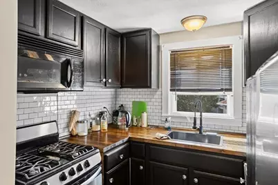 39 Myrtle St, Pawtucket, RI 02860 - Photo 17