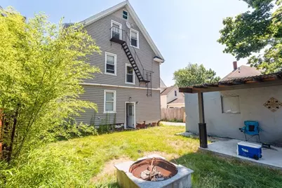 39 Myrtle St, Pawtucket, RI 02860 - Photo 3