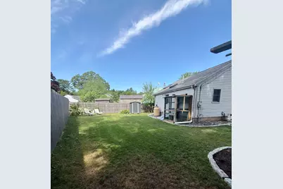 42 Crystal Lake Dr, Carver, MA 02330 - Photo 11
