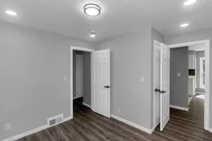1988 Wilbraham Rd, Springfield, MA 01129 - Photo 15