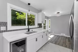 1988 Wilbraham Rd, Springfield, MA 01129 - Photo 7