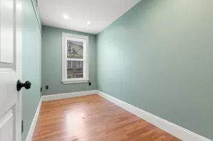 58 G St, Boston, MA 02127 - Photo 17