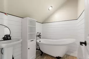 58 G St, Boston, MA 02127 - Photo 23