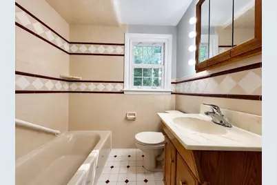 84 Hinckley Cir, Barnstable, MA 02655 - Photo 15