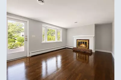 84 Hinckley Cir, Barnstable, MA 02655 - Photo 5